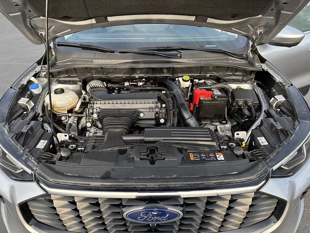 Certified 2024 Ford Escape Platinum AWD/4WD image 34