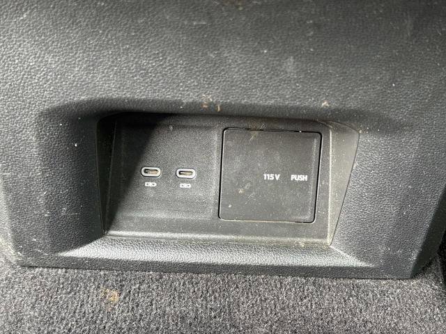 Used 2021 Volkswagen Atlas Cross Sport SE FWD image 16