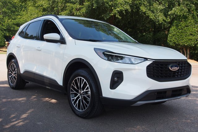 Certified 2025 Ford Escape SE