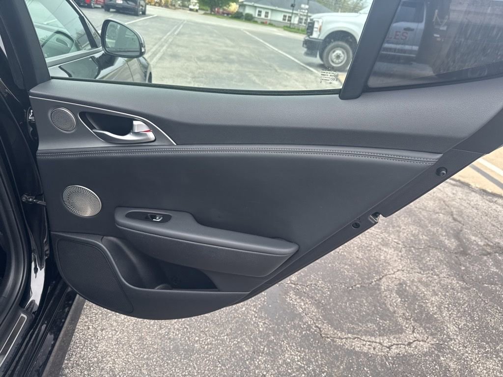 Used 2020 Kia Stinger GT1 AWD/4WD image 35