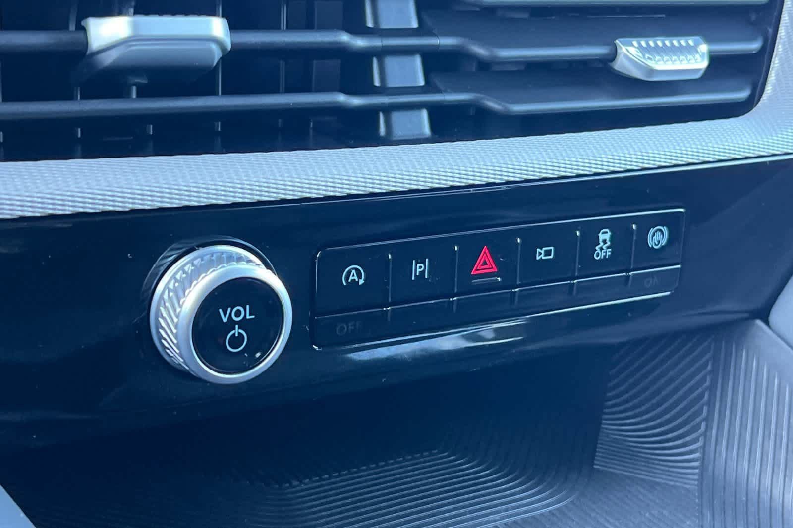 Certified 2025 Ford Explorer Active image 22