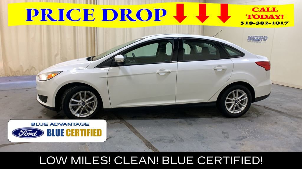 Certified 2017 Ford Focus SE FWD image 3