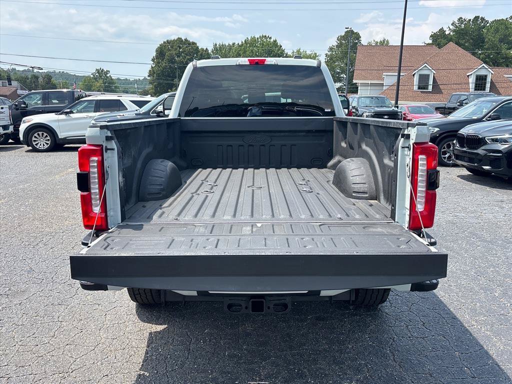 Certified 2025 Ford F250 Lariat w/ Black Appearance Package AWD/4WD image 7