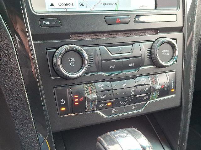 Certified 2018 Ford Explorer XLT w/ Equipment Group 202A image 15