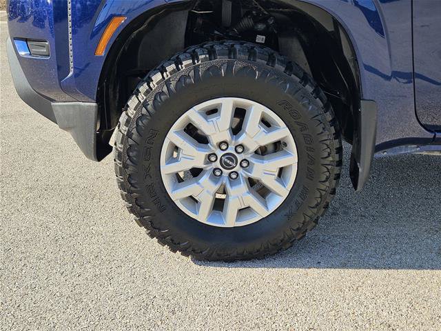 Used 2023 Nissan Frontier SV w/ Technology Package AWD/4WD image 9