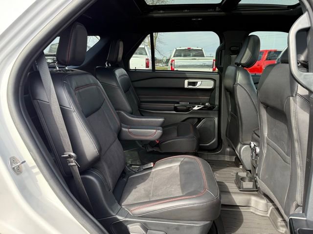 Certified 2024 Ford Explorer ST-Line w/ Class IV Trailer Tow Package image 21