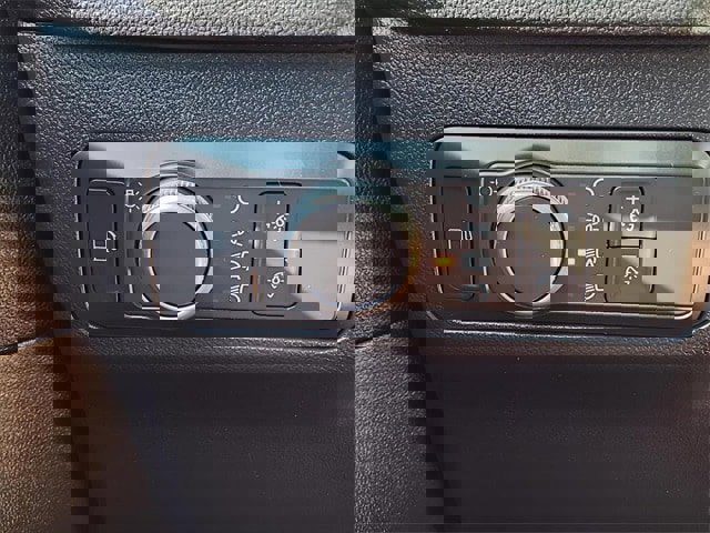 Certified 2021 Ford Escape SE image 22