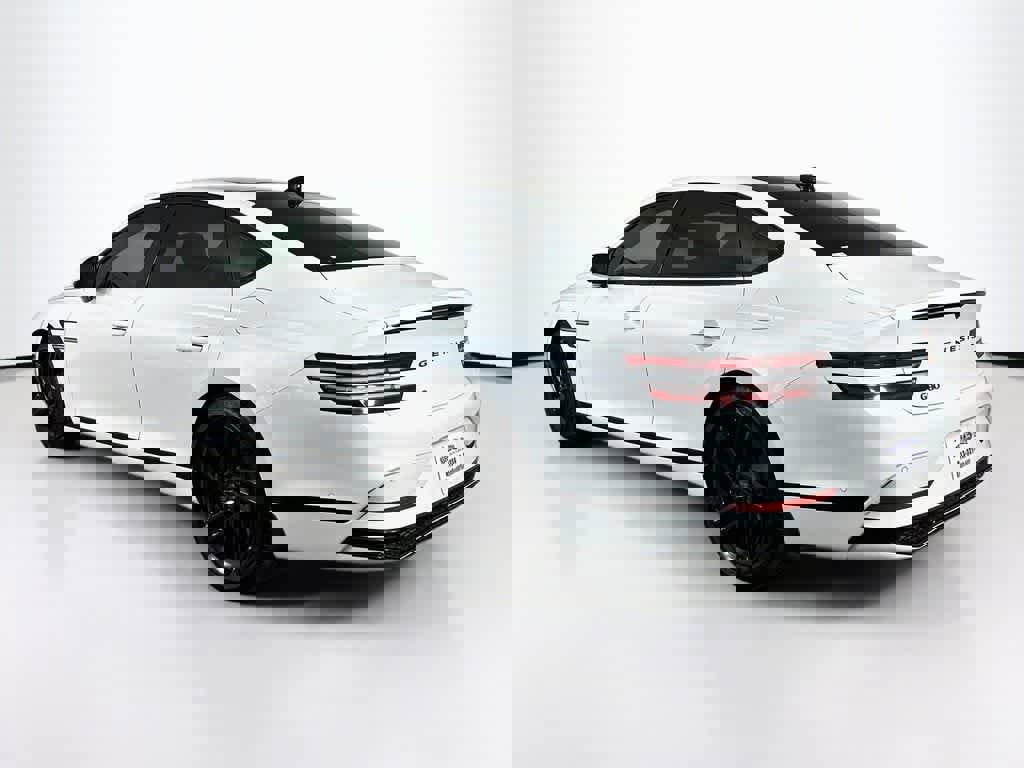 Used 2026 Genesis G80 3.5T Prestige image 3