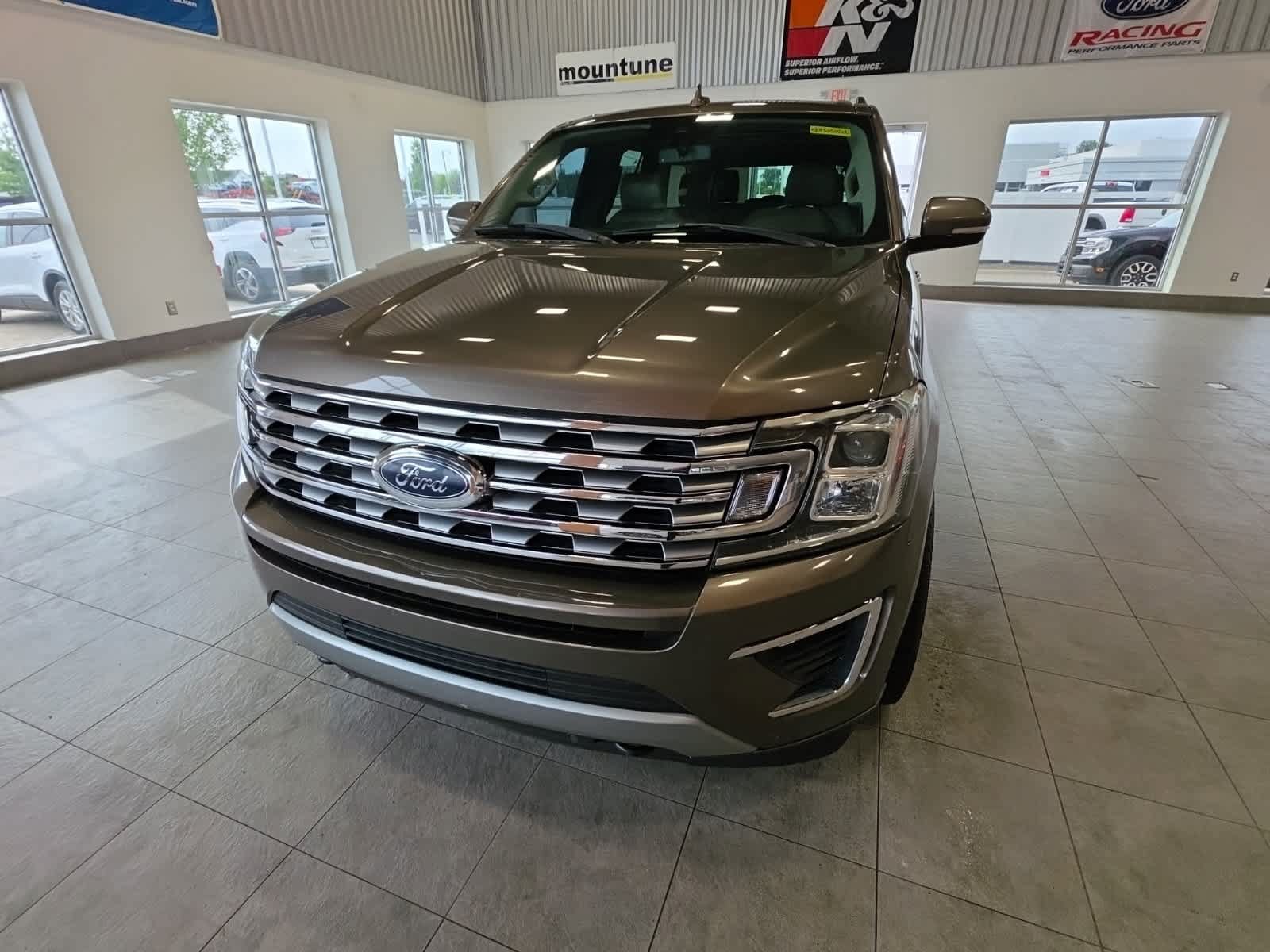 Certified 2019 Ford Expedition Limited w/ Equipment Group 301A AWD/4WD image 3