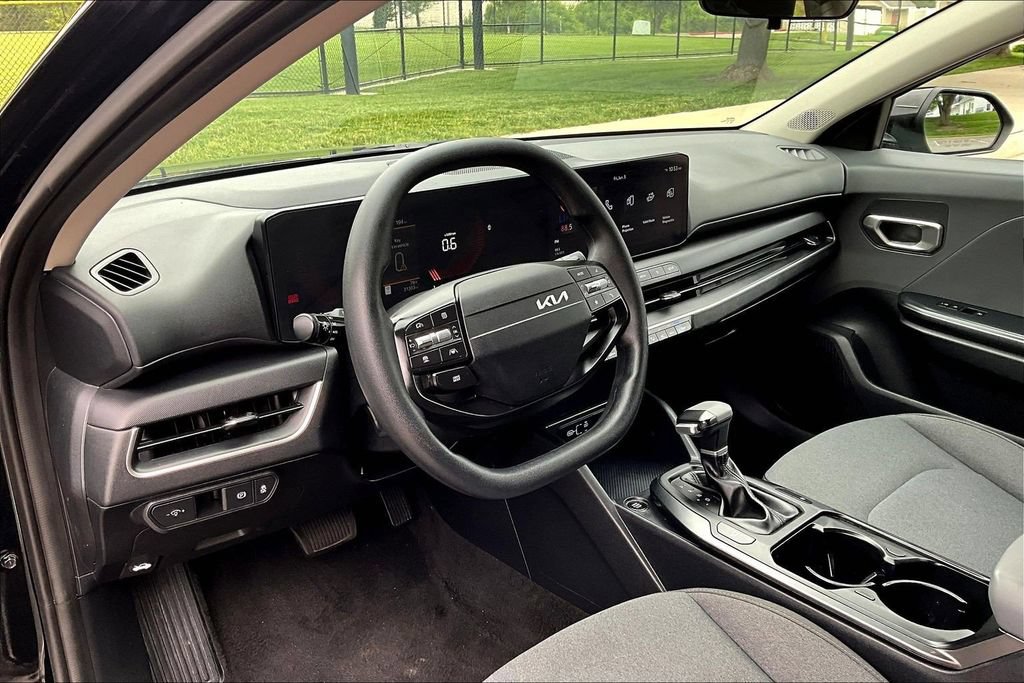 Used 2025 Kia K4 FWD image 18
