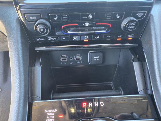 Used 2023 Jeep Grand Cherokee Limited AWD/4WD image 16
