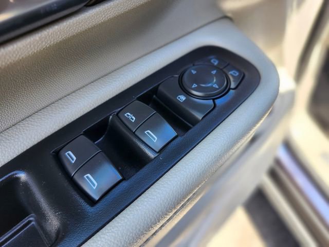 Used 2019 GMC Terrain Denali w/ Advanced Safety Package AWD/4WD image 17
