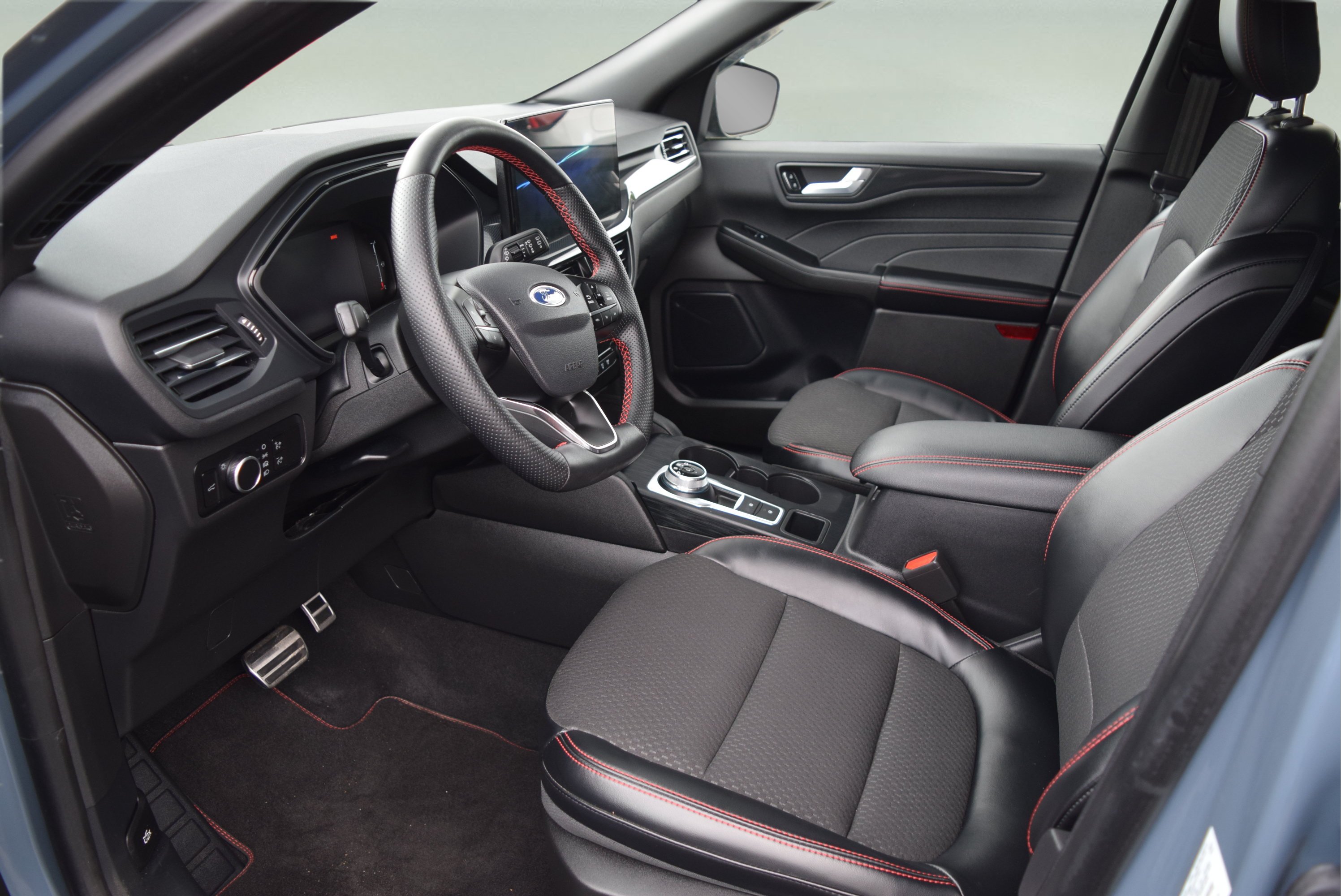Certified 2023 Ford Escape ST-Line AWD/4WD image 9
