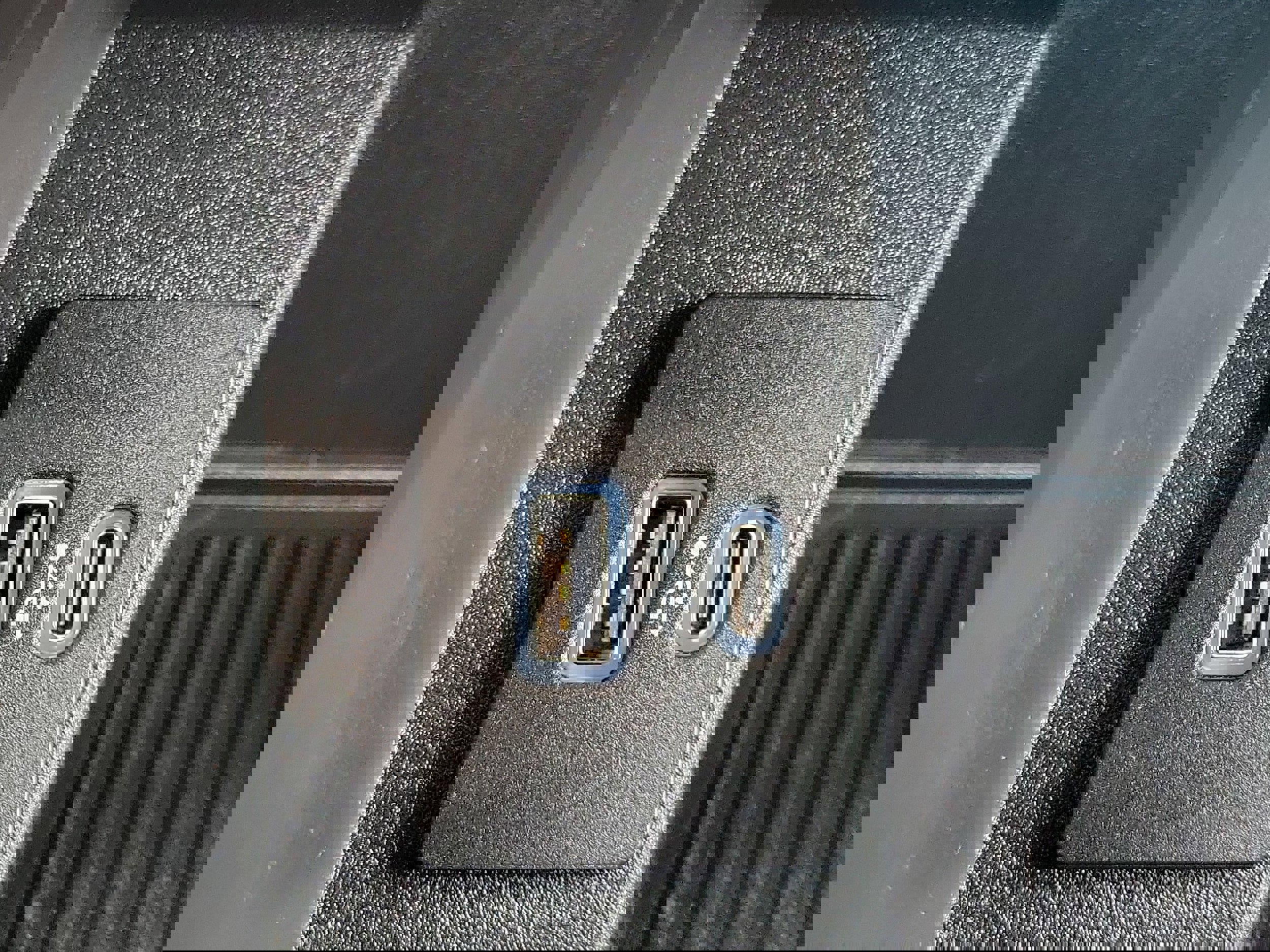 Certified 2020 Ford F350 Lariat w/ Chrome Package image 37