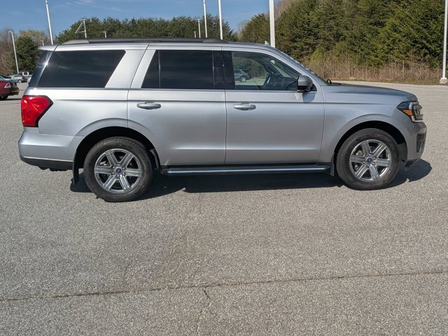 Certified 2023 Ford Expedition XLT RWD image 3