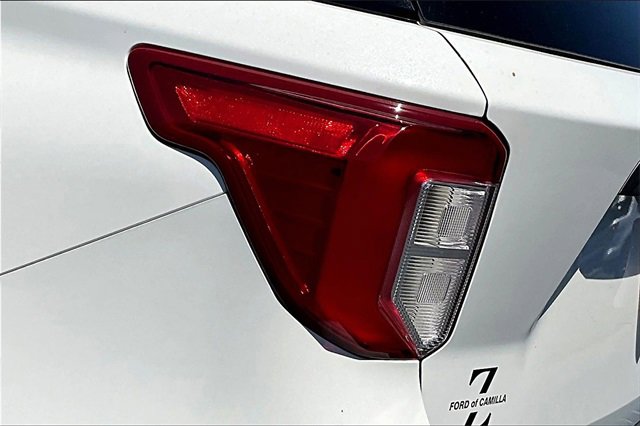 Certified 2022 Ford Explorer XLT w/ Equipment Group 202A image 31