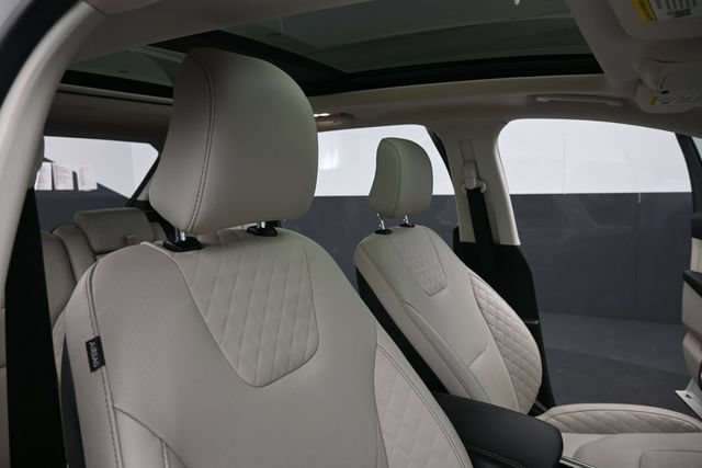 Certified 2024 Ford Edge Titanium w/ Titanium Elite Package AWD/4WD image 30