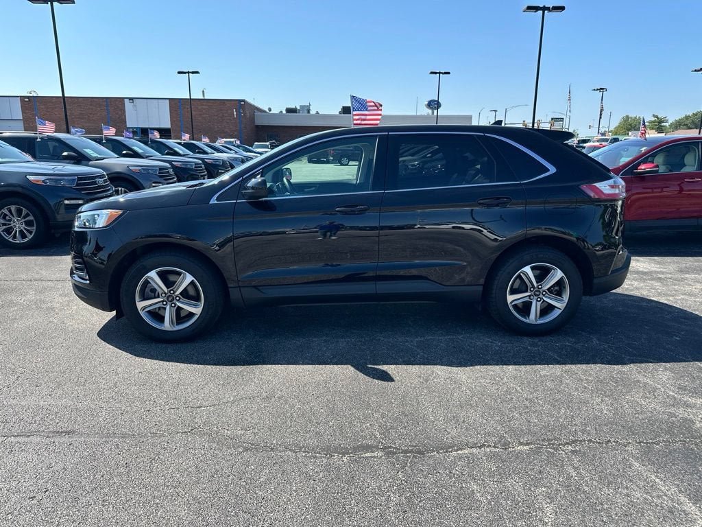 Certified 2024 Ford Edge SEL w/ Convenience Package AWD/4WD image 4