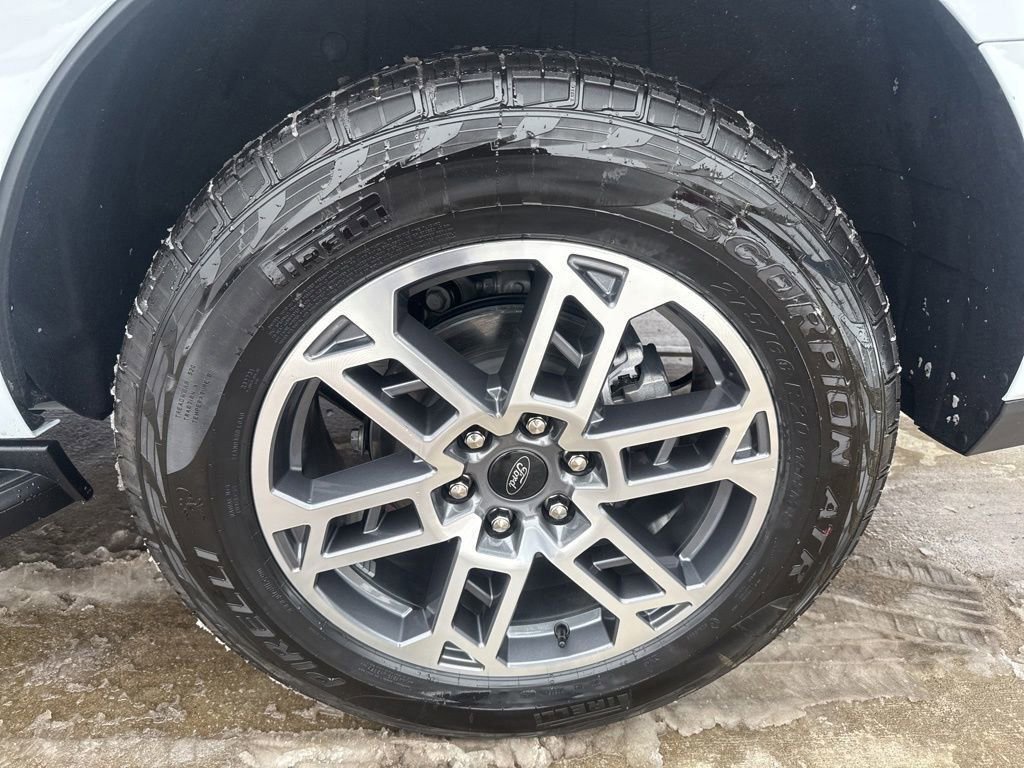 Certified 2025 Ford Expedition Active image 49