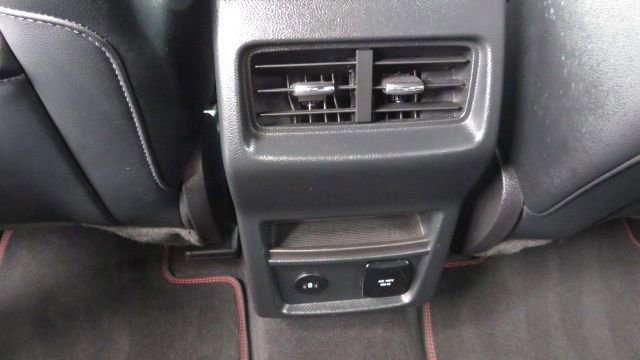 Certified 2022 Ford Edge ST-Line image 16