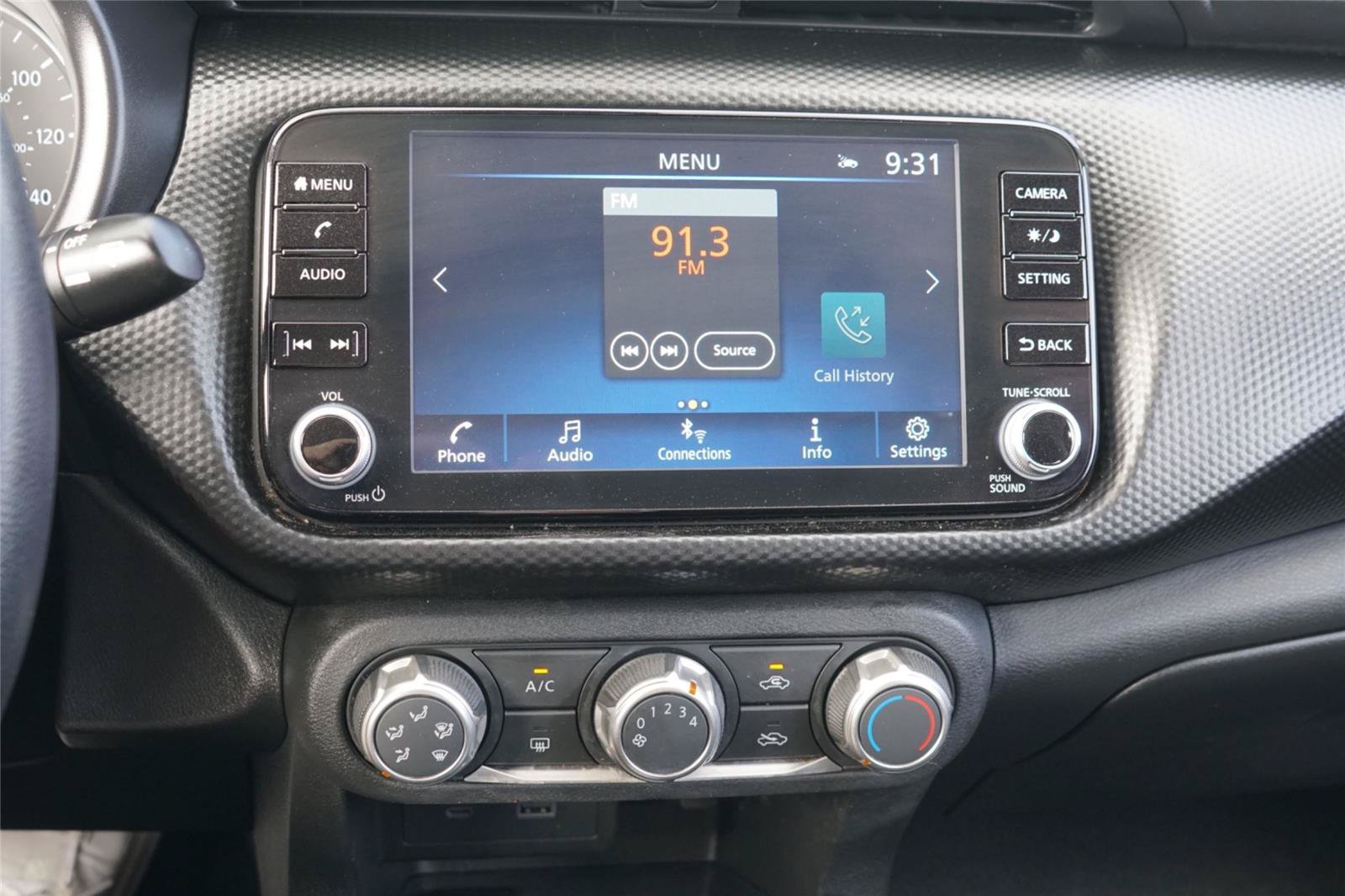Used 2024 Nissan Kicks SV FWD image 13