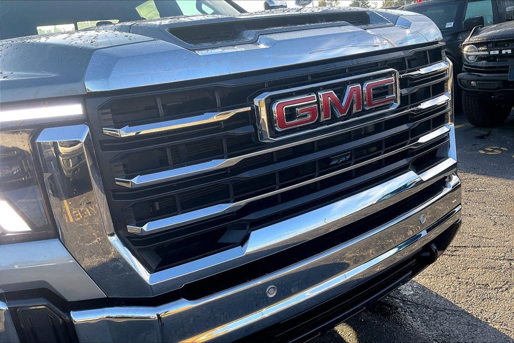 Used 2024 GMC Sierra 2500 SLT w/ SLT Premium Package AWD/4WD image 30