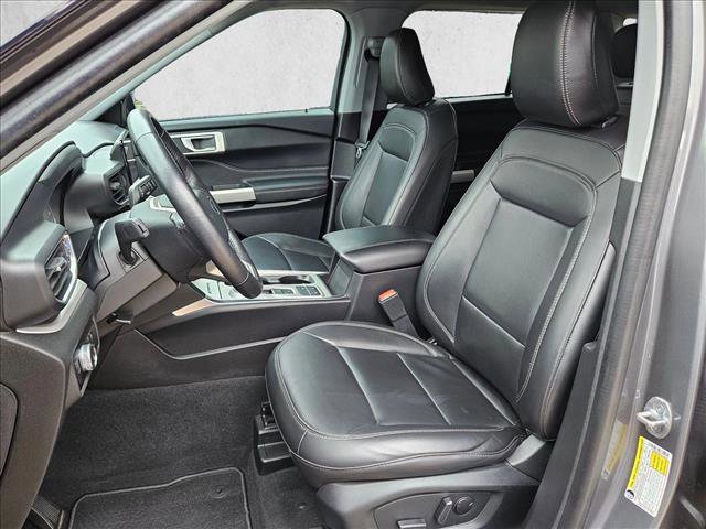 Certified 2023 Ford Explorer XLT w/ Equipment Group 202A RWD image 17