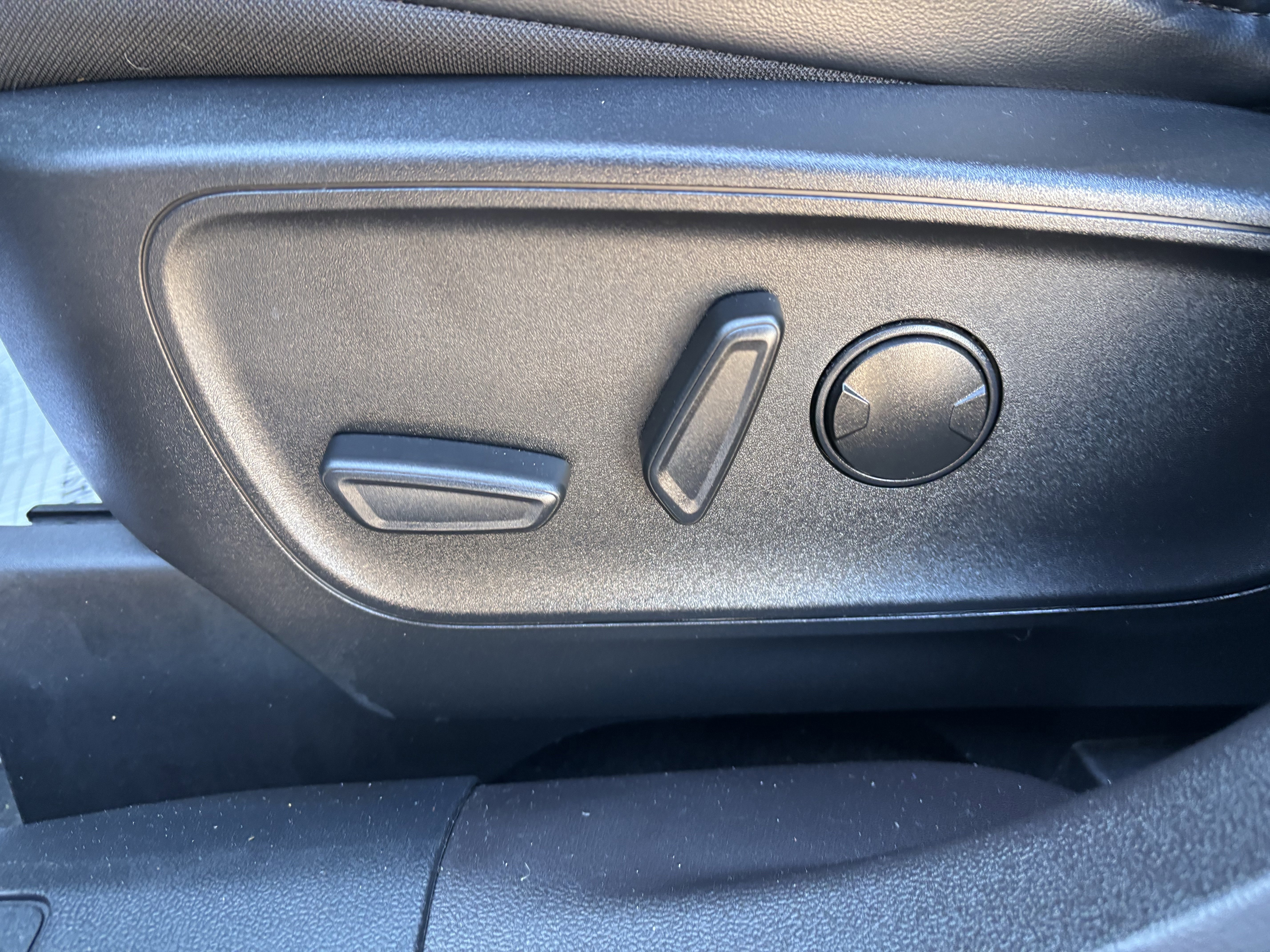 Certified 2023 Ford Escape SE image 13