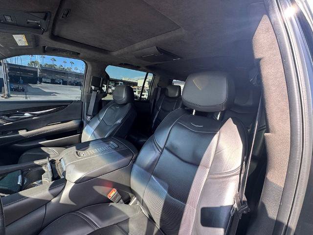 Used 2020 Cadillac Escalade ESV Platinum w/ Escalade Sport Edition AWD/4WD image 7