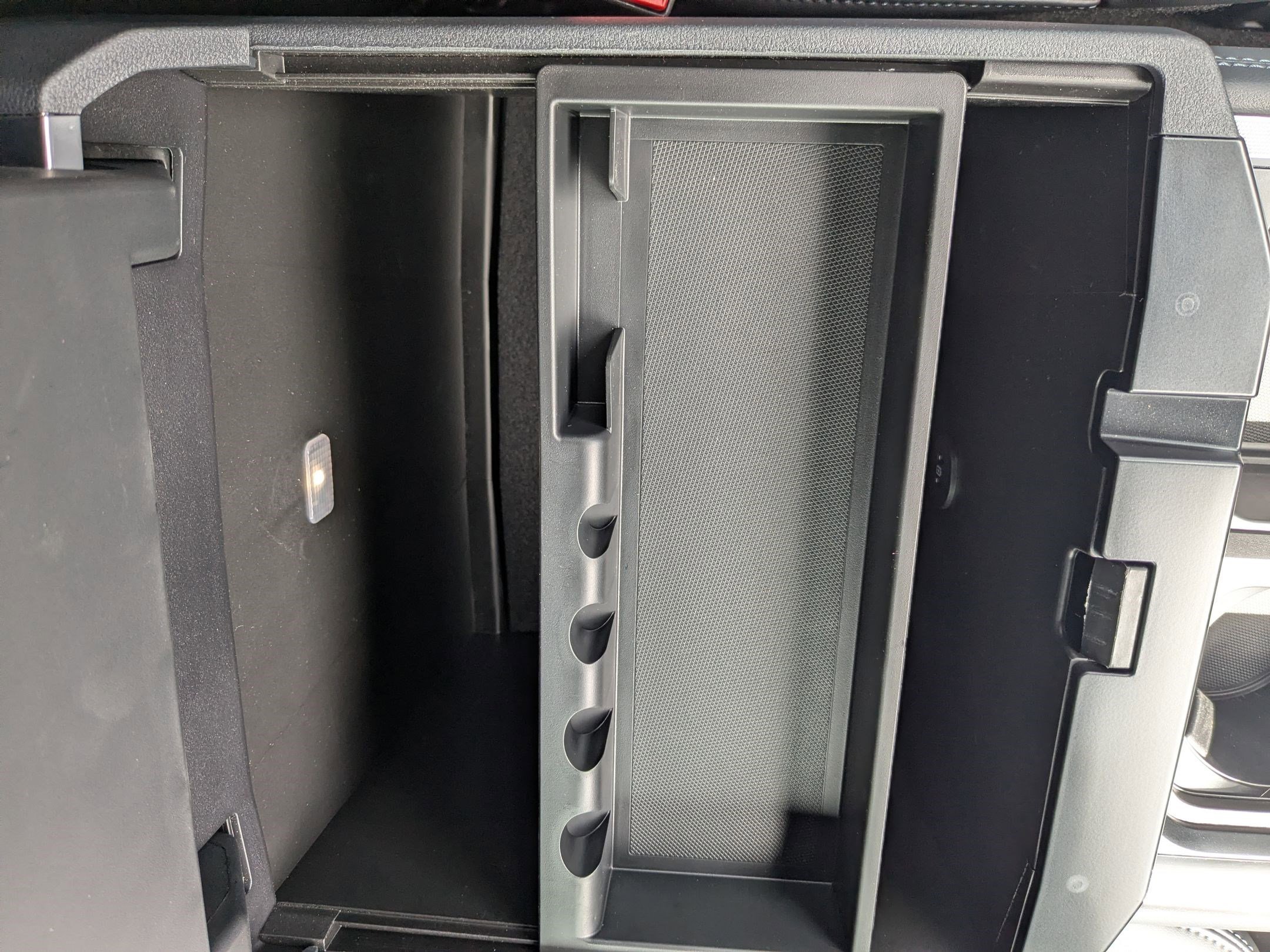 Certified 2026 Ford F450 Platinum w/ FX4 Off-Road Package AWD/4WD image 31