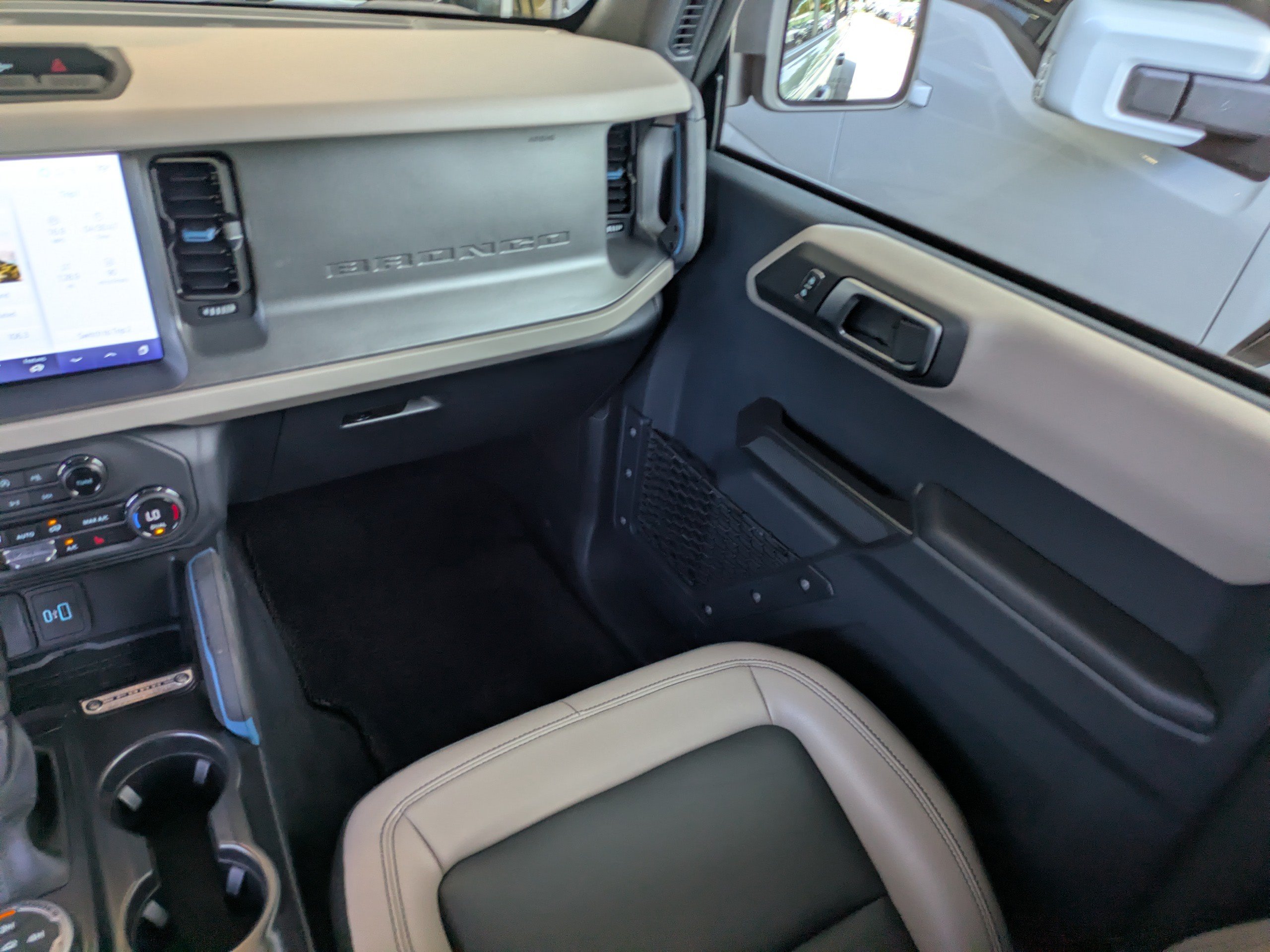 Certified 2024 Ford Bronco Wildtrak AWD/4WD image 17