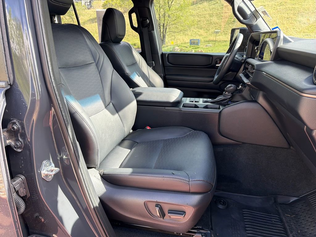 Used 2025 Toyota Land Cruiser w/ Premium Package image 32