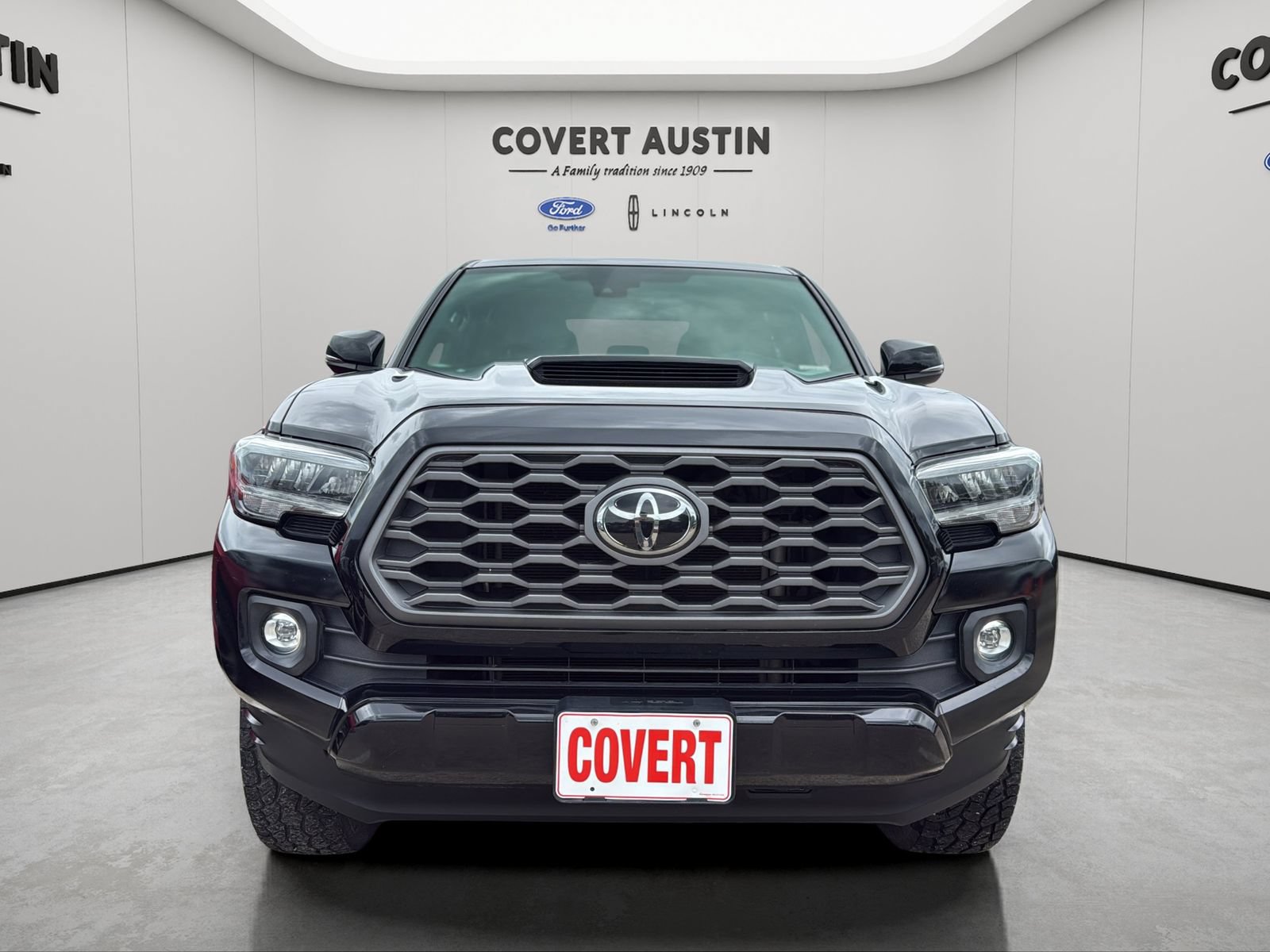 Used 2022 Toyota Tacoma TRD Sport AWD/4WD image 8