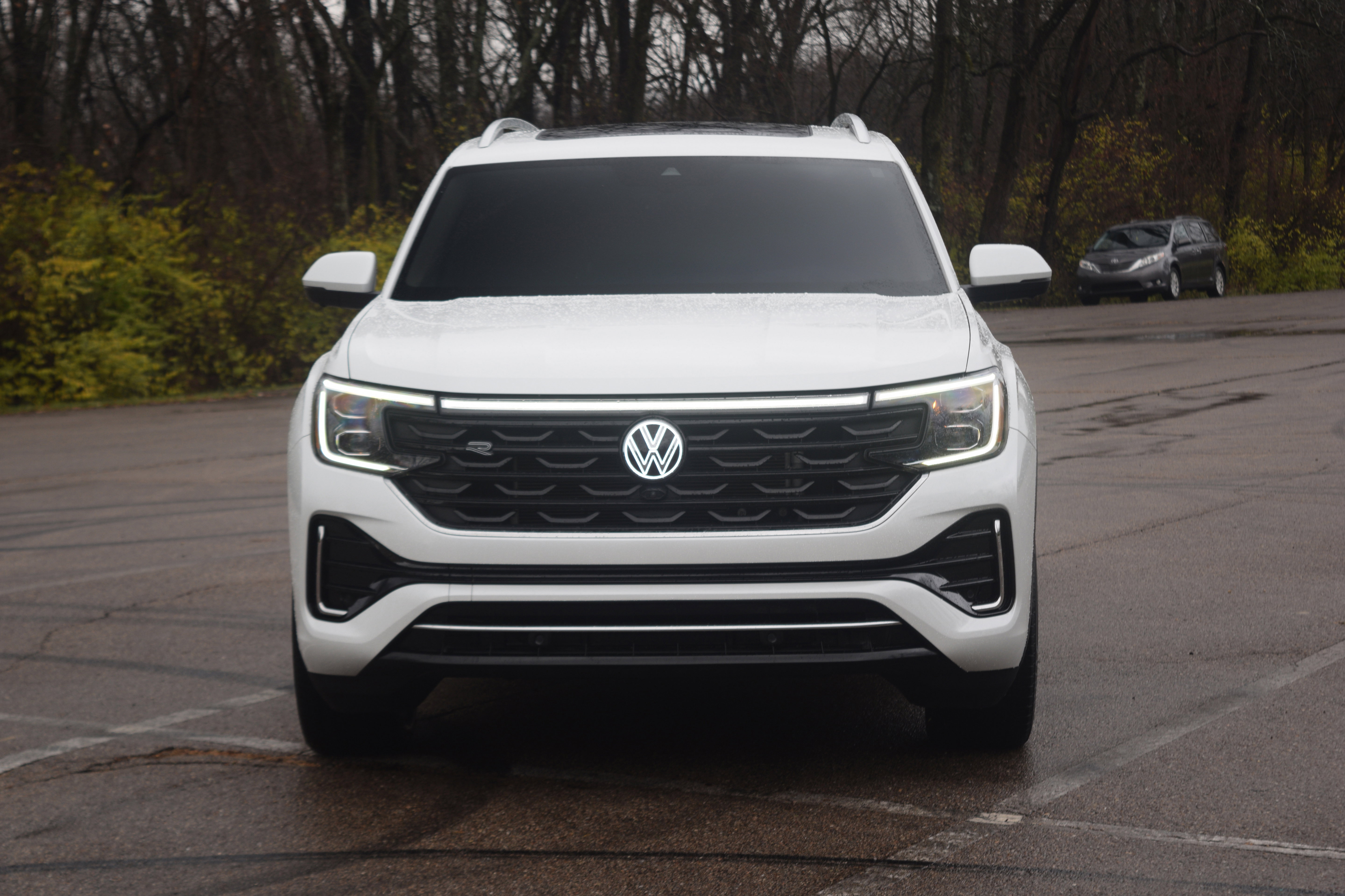 Used 2024 Volkswagen Atlas SEL Premium R-Line image 24