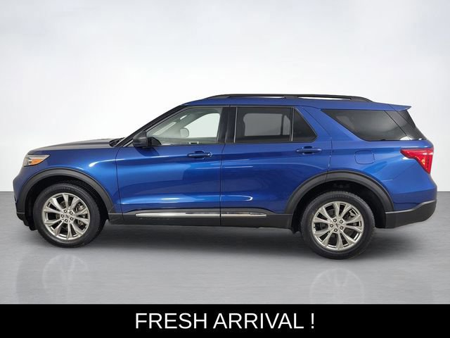 Certified 2023 Ford Explorer XLT w/ Equipment Group 202A AWD/4WD image 2