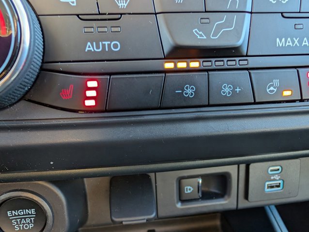 Certified 2024 Ford Maverick Lariat w/ Black Appearance Package image 24