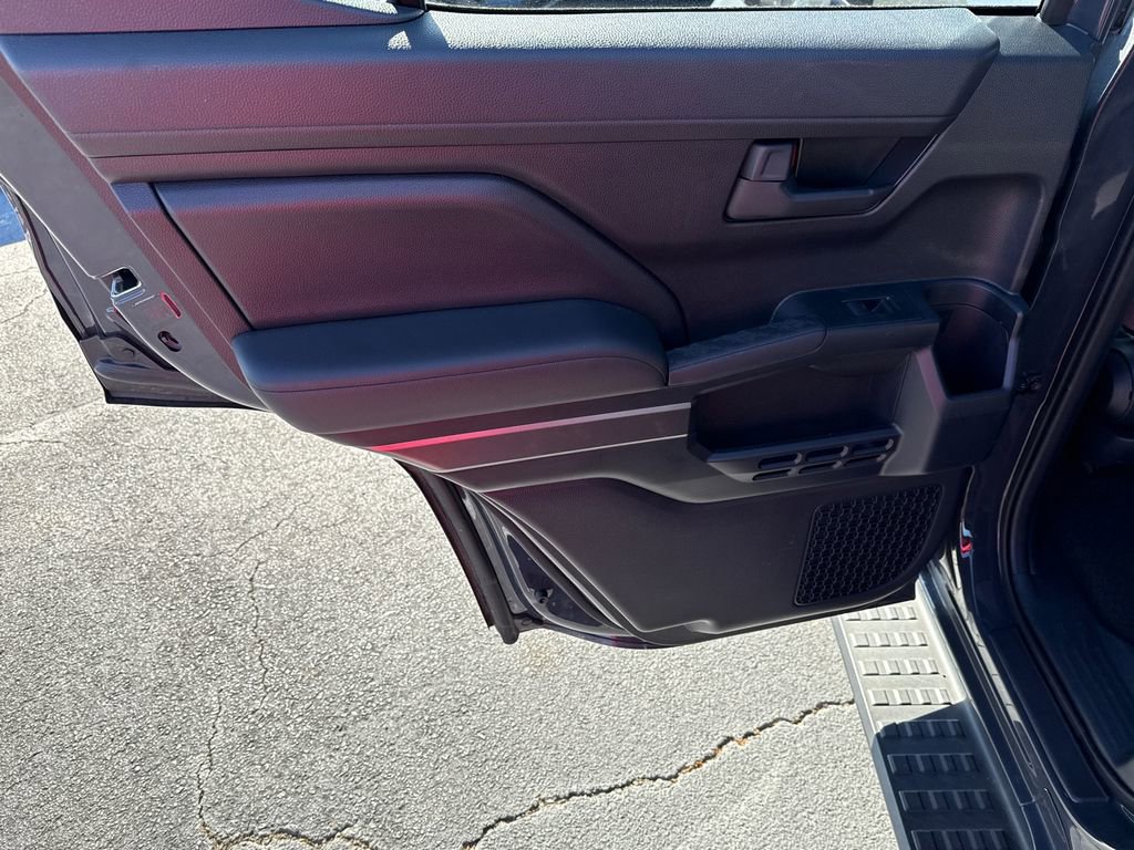 Used 2025 Toyota 4Runner TRD Off-Road AWD/4WD image 21