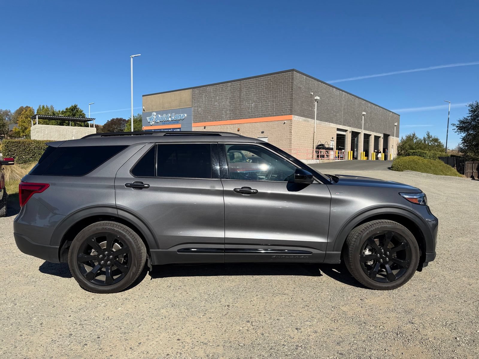 Certified 2023 Ford Explorer ST-Line w/ Class IV Trailer Tow Package RWD image 5