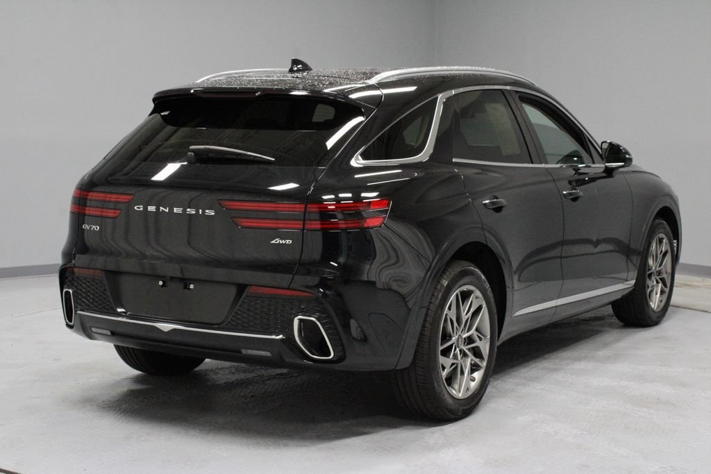 Used 2024 Genesis GV70 2.5T w/ Advanced Package AWD/4WD image 11