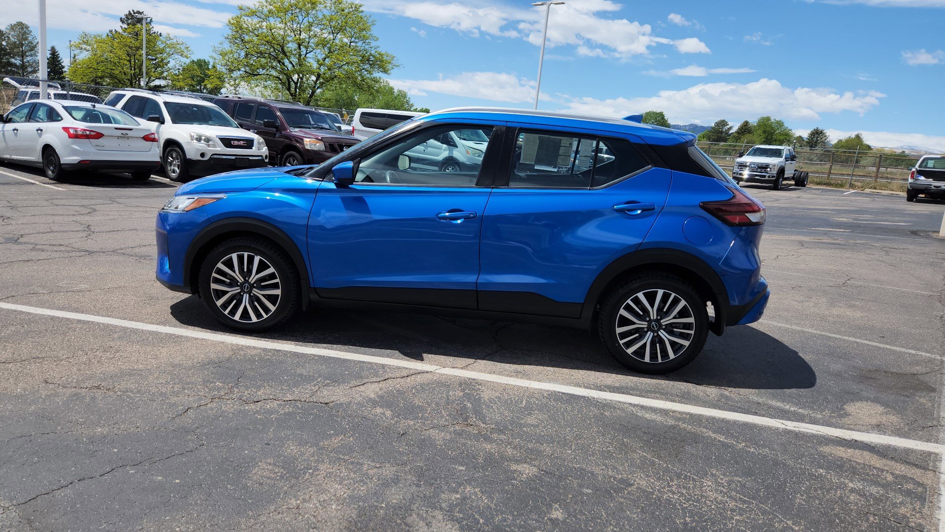 Used 2022 Nissan Kicks SV FWD image 7