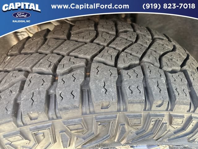Used 2025 Chevrolet Colorado ZR2 w/ Technology Package AWD/4WD image 14