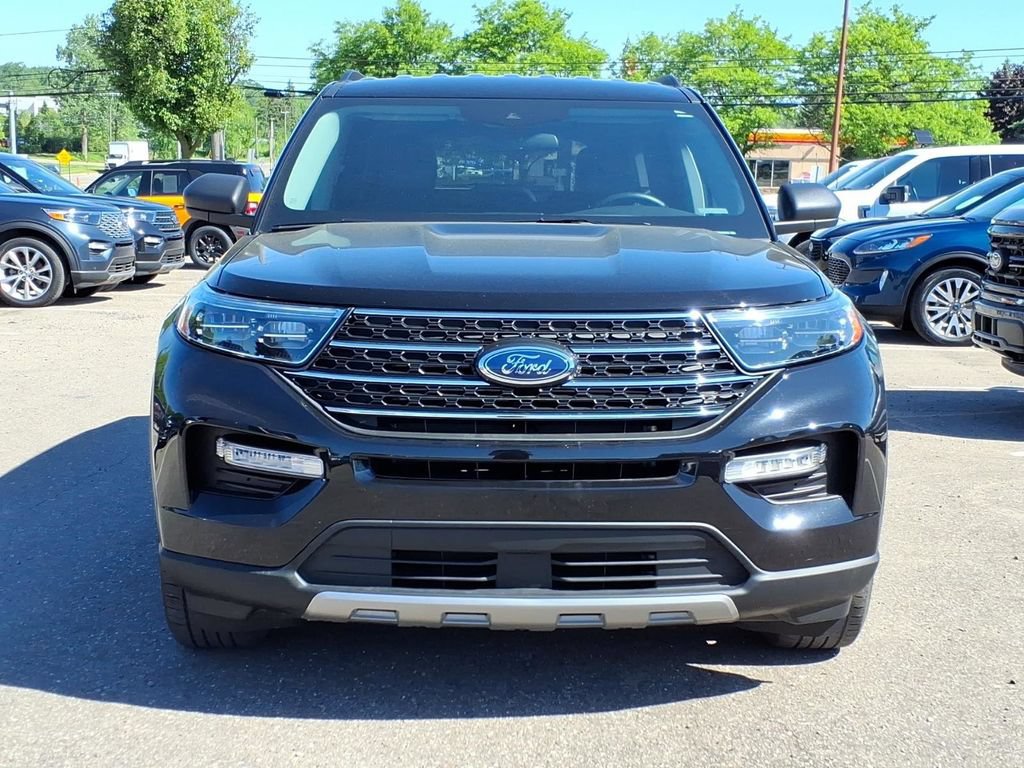 Certified 2023 Ford Explorer XLT w/ Equipment Group 202A AWD/4WD image 8