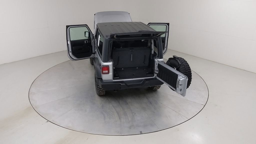 Used 2023 Jeep Wrangler Willys AWD/4WD image 46