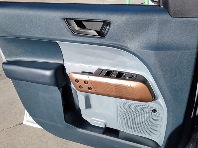 Certified 2024 Ford Maverick Lariat image 8