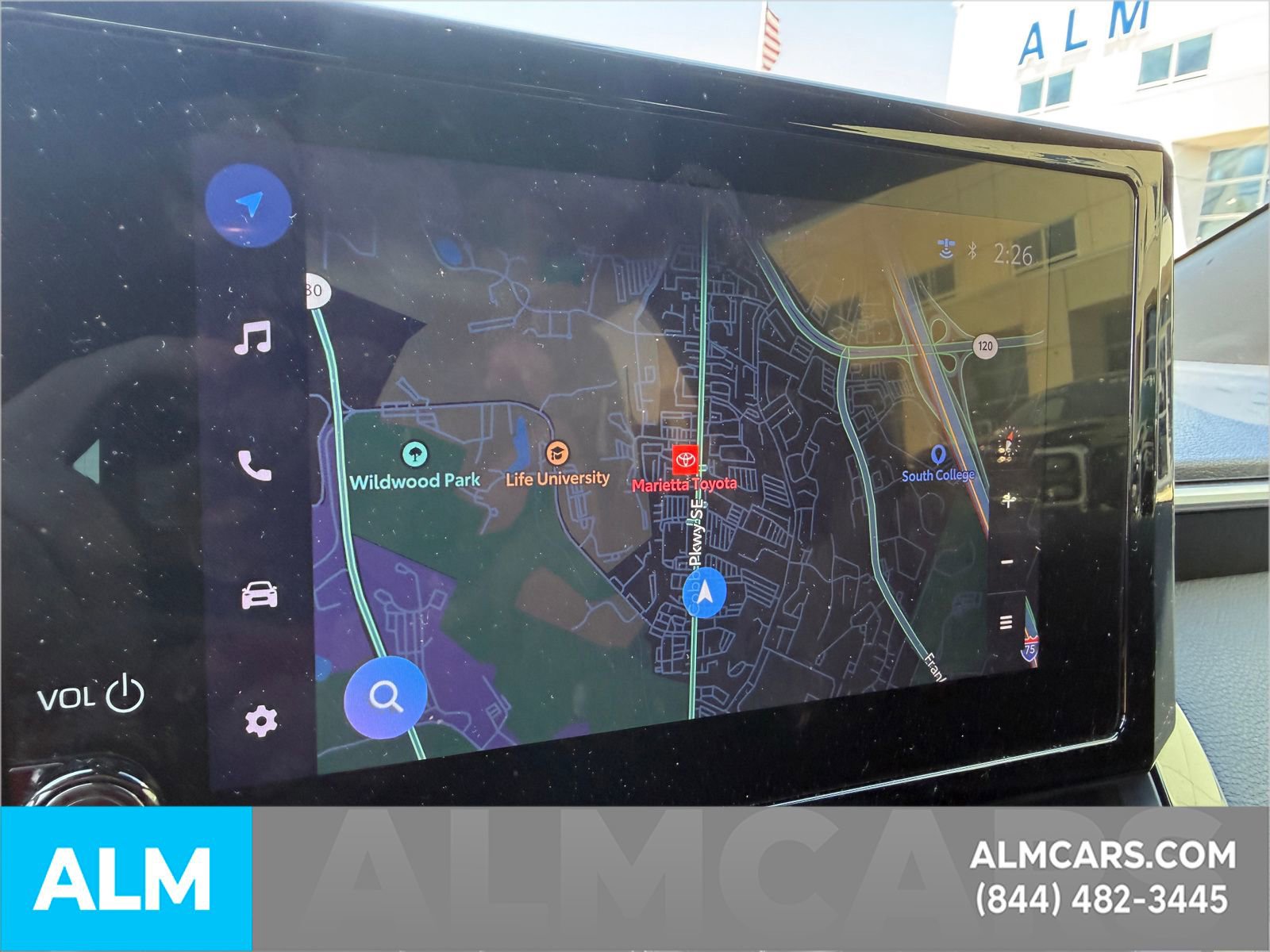 Used 2025 Toyota Corolla SE w/ SE Package image 15