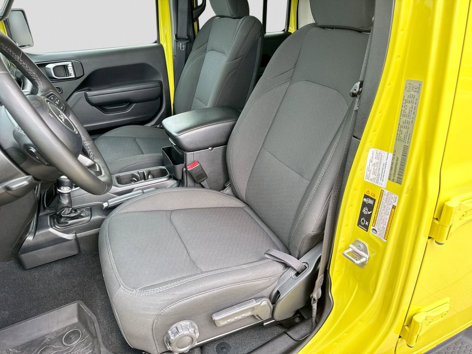 Used 2023 Jeep Wrangler Willys image 15