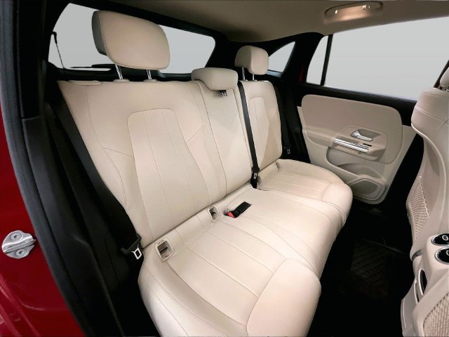 Used 2021 Mercedes-Benz GLA 250 4MATIC image 26