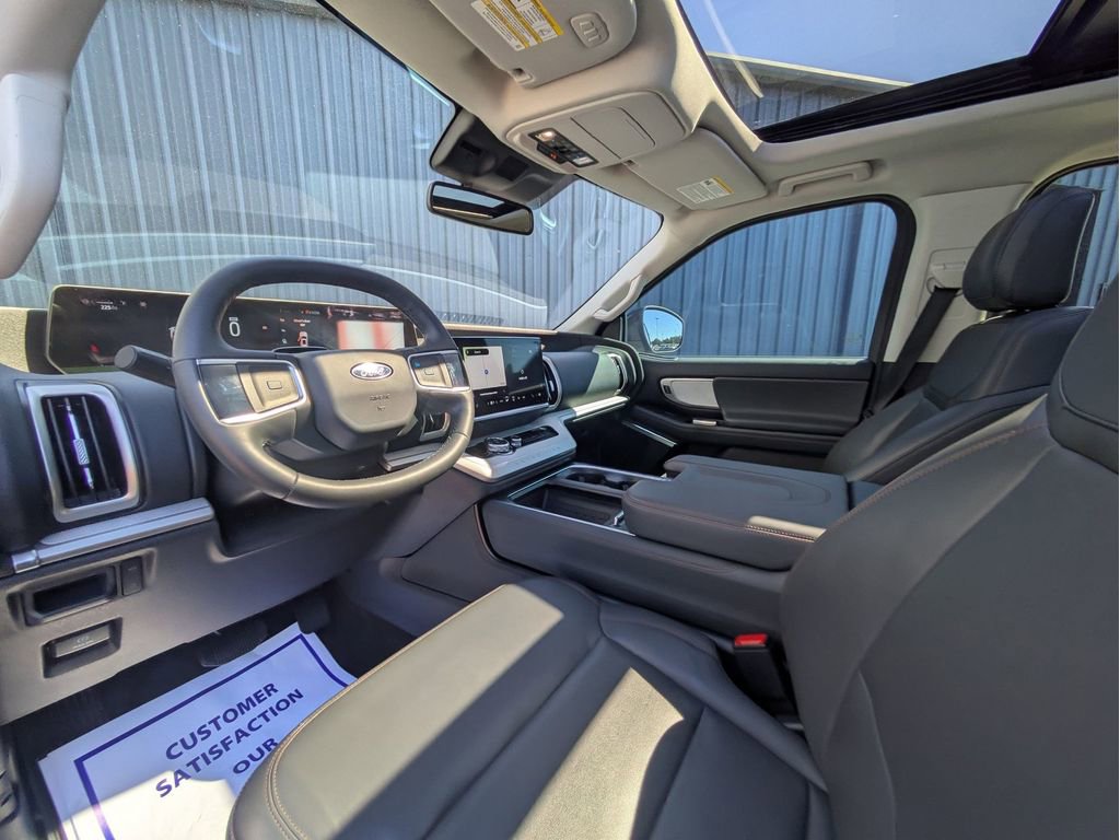 Certified 2025 Ford Expedition Active RWD image 13