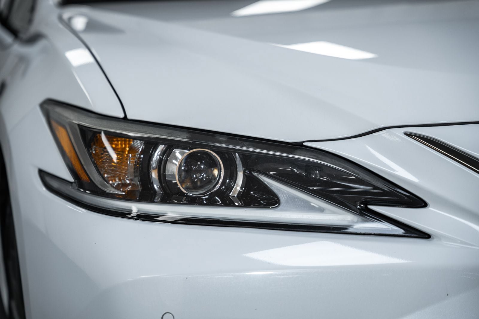 Used 2021 Lexus ES 350 F Sport w/ Accessory Package FWD image 14