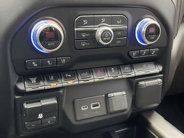 Used 2022 GMC Sierra 3500 Denali w/ Denali Ultimate Package image 25